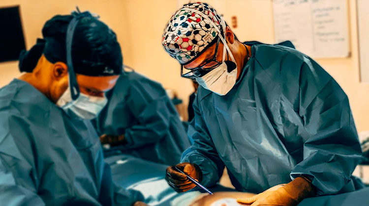 Walter Ayala cirugia plastica